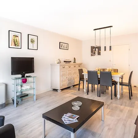 Near Belgian Coast Beach, Cleaning Included Apartment Koksijde