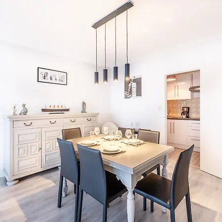 Near Belgian Coast Beach, Cleaning Included Apartment