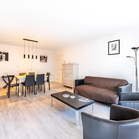 Near Belgian Coast Beach, Cleaning Included Apartment Koksijde