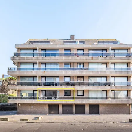 Near Belgian Coast Beach, Cleaning Included 아파트