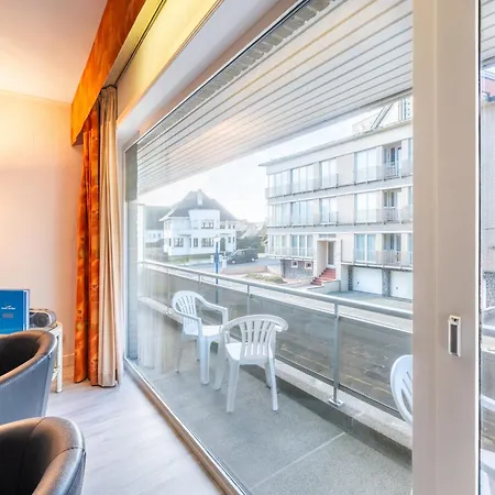 Apartment Near Belgian Coast Beach, Cleaning Included Koksijde